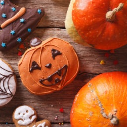 Yes, please. Nom. Nom. 20 of the Best Halloween Treats on Pinterest | Cartageous.com/Blog