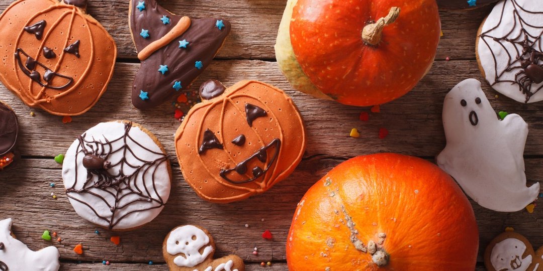 Yes, please. Nom. Nom. 20 of the Best Halloween Treats on Pinterest | Cartageous.com/Blog